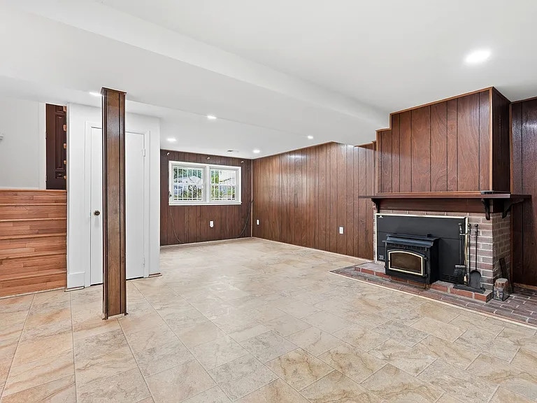 17004 Gohagen Rd — Photo 31