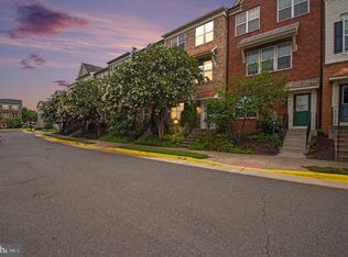 43920 Avenza Ter, Chantilly, VA 20152