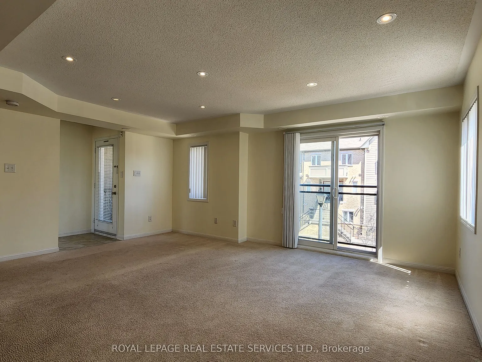 4 bed, $3,000 — Photo 4
