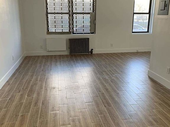 3rd image of 490 New York Ave APT 1F