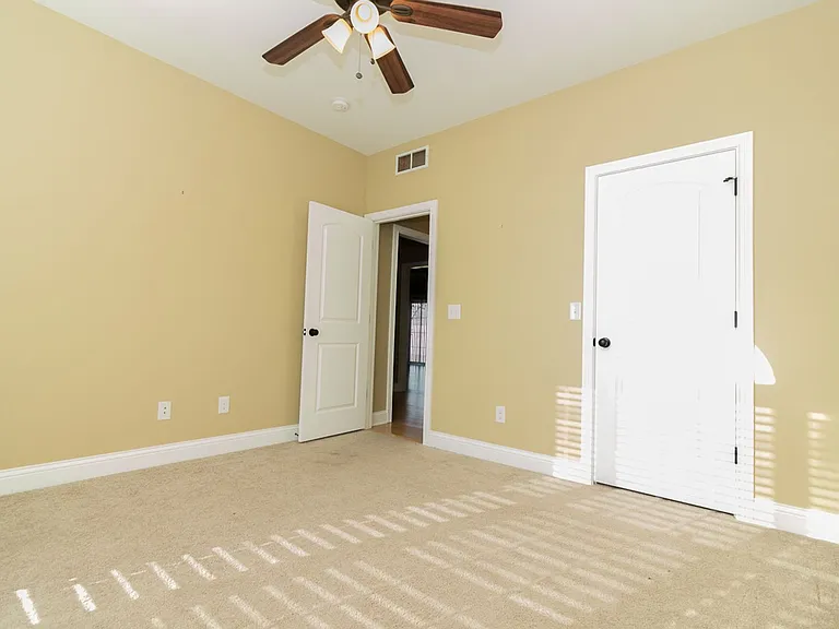 114 Lowball Ln — Photo 28