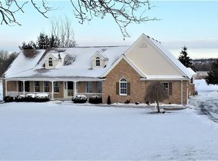 6820 Bear Ridge Rd, Lockport, NY 14094