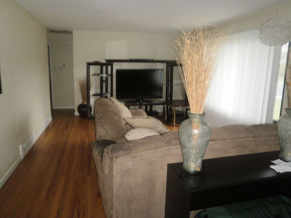 2nd image of 2308 Fulton St