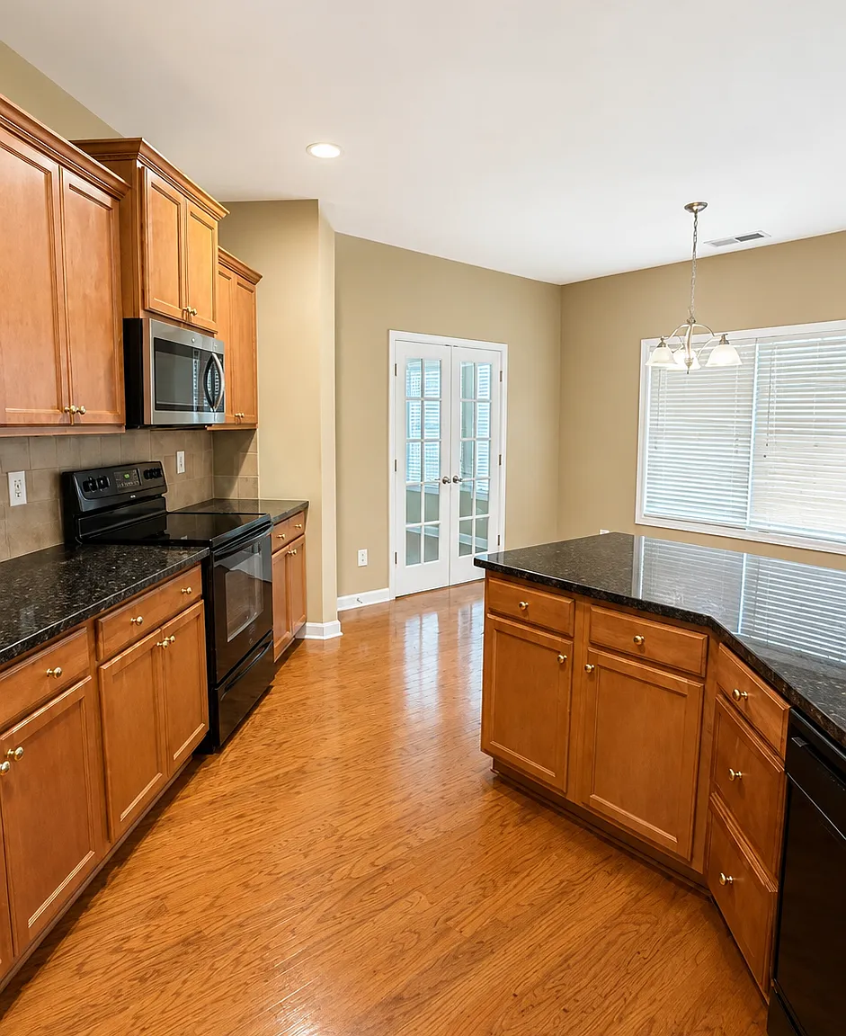 3 bed, 2265 sqft, $2,350 — Photo 4