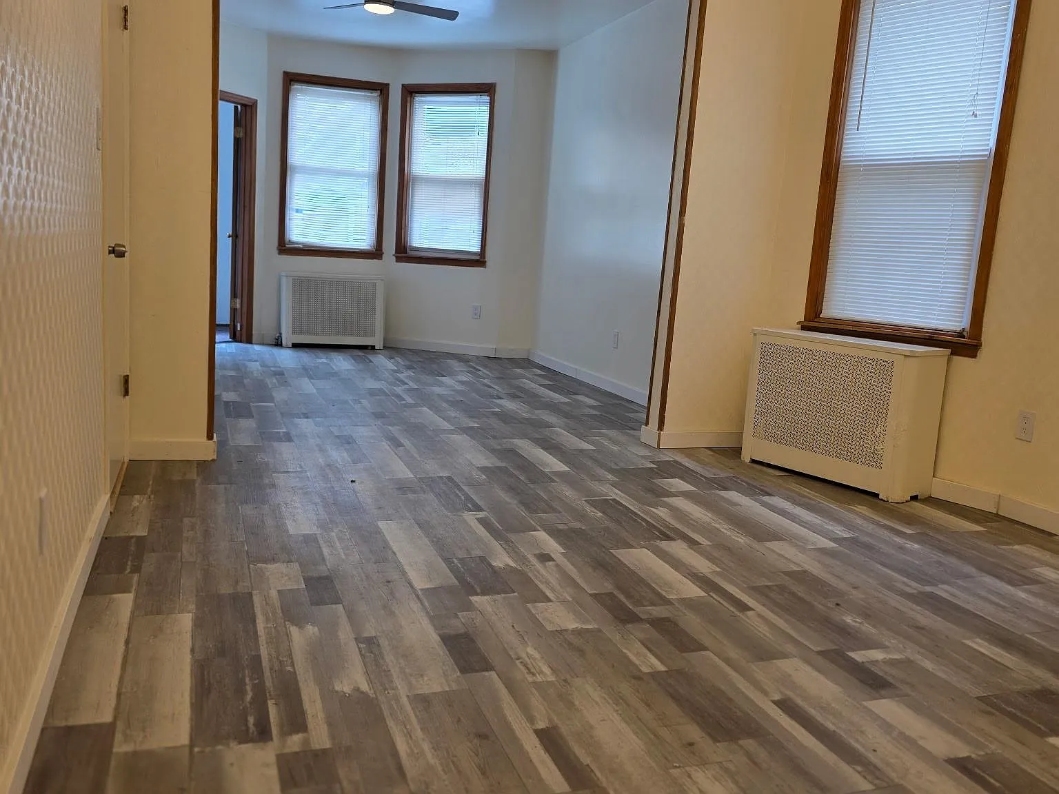 3 bed, 1.0 bath, $2,400 — Photo 2
