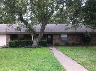 1303 Pecan Dr, Weatherford, TX 76086