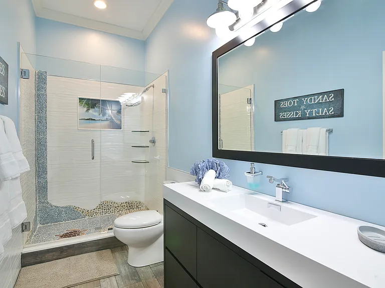 1102 Mallorca Dr — Photo 40