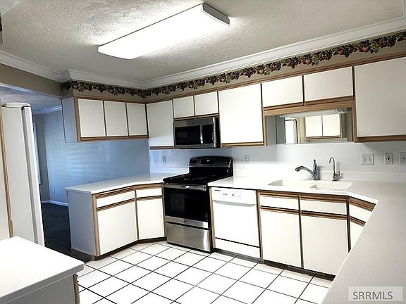 3rd image of 2134 Henryanna Ave #4