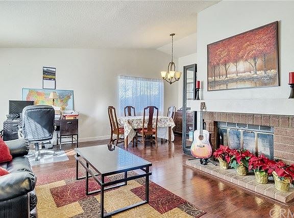 3rd image of 850 Featherwood Dr