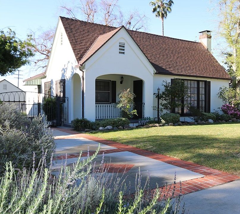 1st image of 1932 Beverly Dr