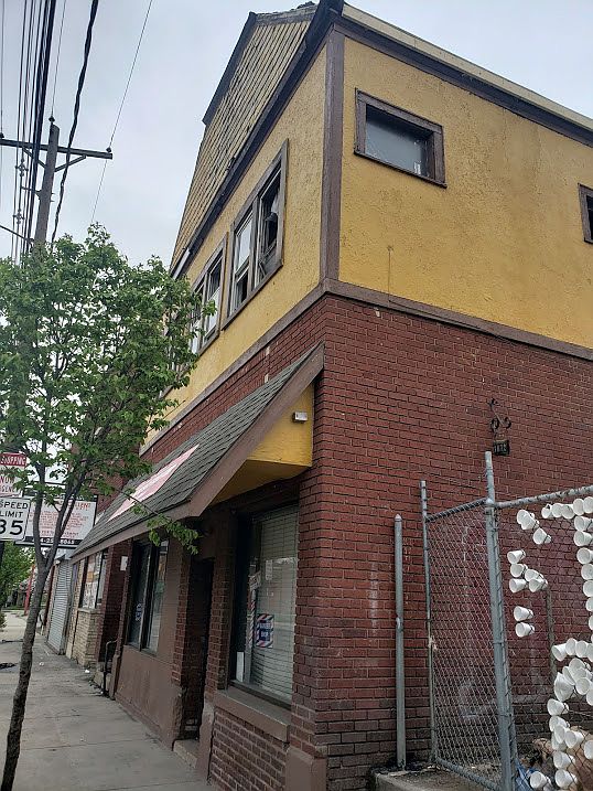 1st image of 1068-1072 E Livingston Ave