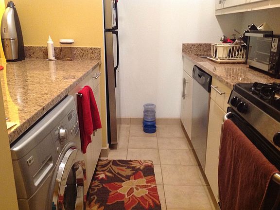 3rd image of 219-29 S 18th St #1622