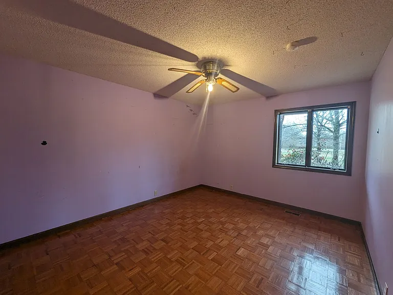 165 Sunnyside Dr — Photo 11