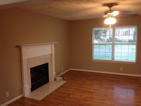 4th image of 3009 Weybridge Dr
