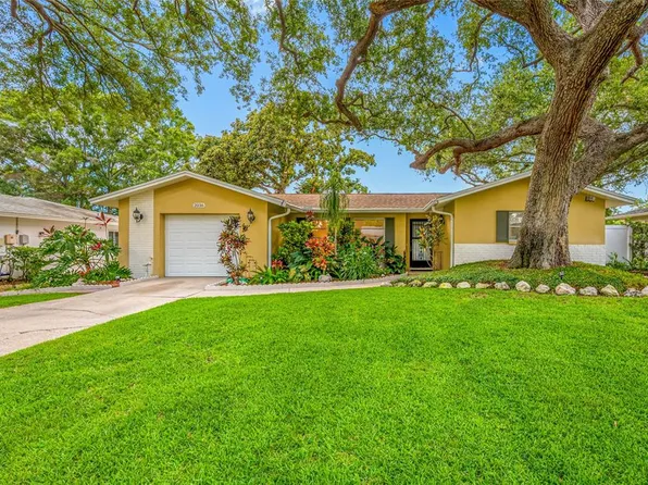 2036 Forest Dr, Clearwater, FL 33763