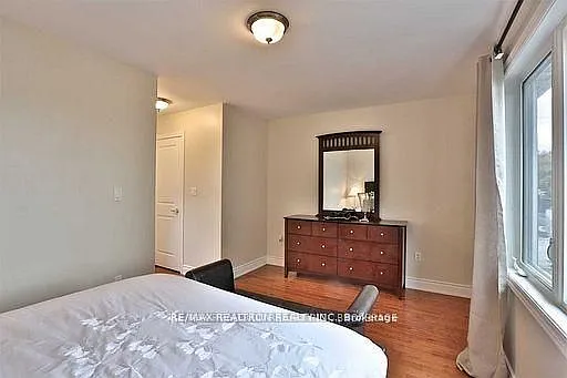 1339 Woodbine Ave #UPPER — Photo 20