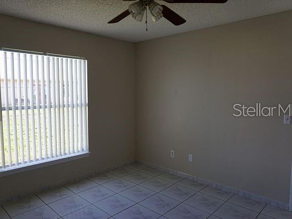4th image of 305 Jacksonville Ct