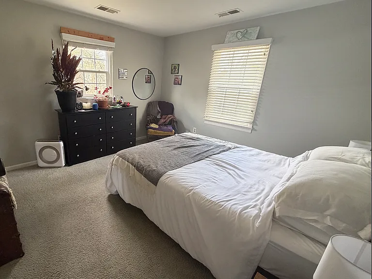 101 Southampton Ct — Photo 10