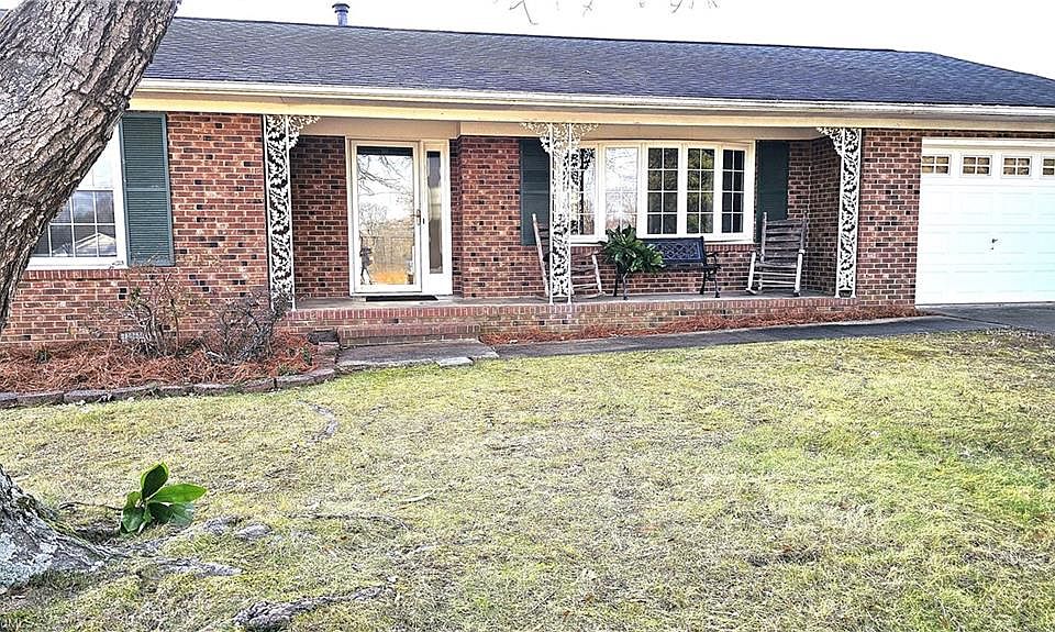 1st image of 3508 Fletcher Dr