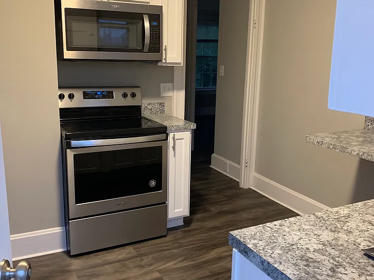 118 Poplar Ave — Photo 4