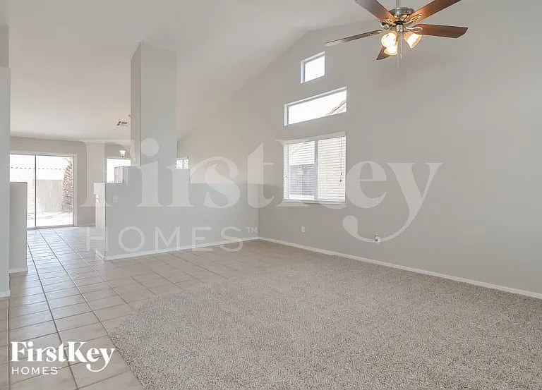 127 Tamarack Dr — Photo 4