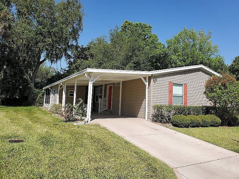 1st image of 3 Chatsworth Ln