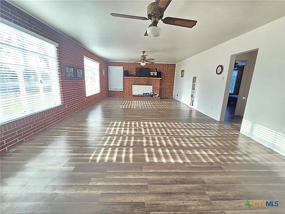 3rd image of 303 Brewster Ave