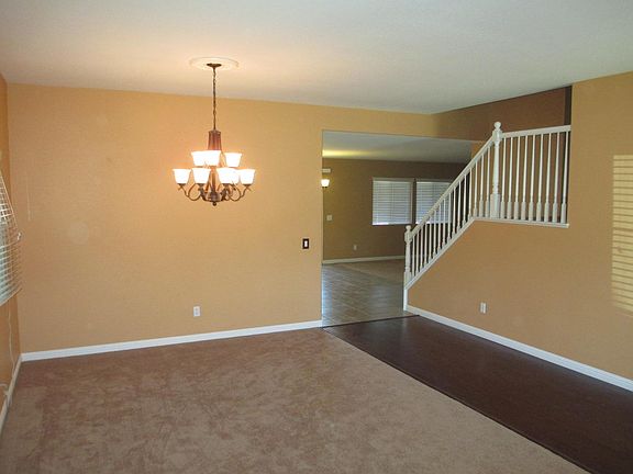 5th image of 33925 Wintergreen Pl