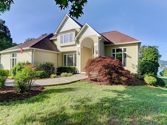 2nd image of Harbor Hills Dr