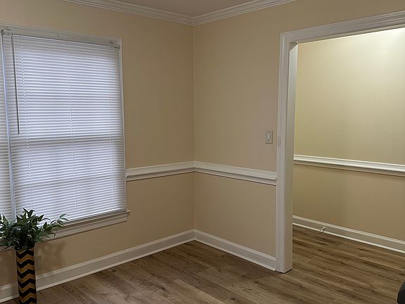 3rd image of 2821 Tully Sq #B