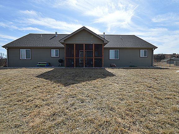4th image of 420 Stone Glenn Dr