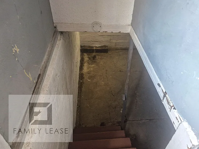 1701 Huron Ave — Photo 38