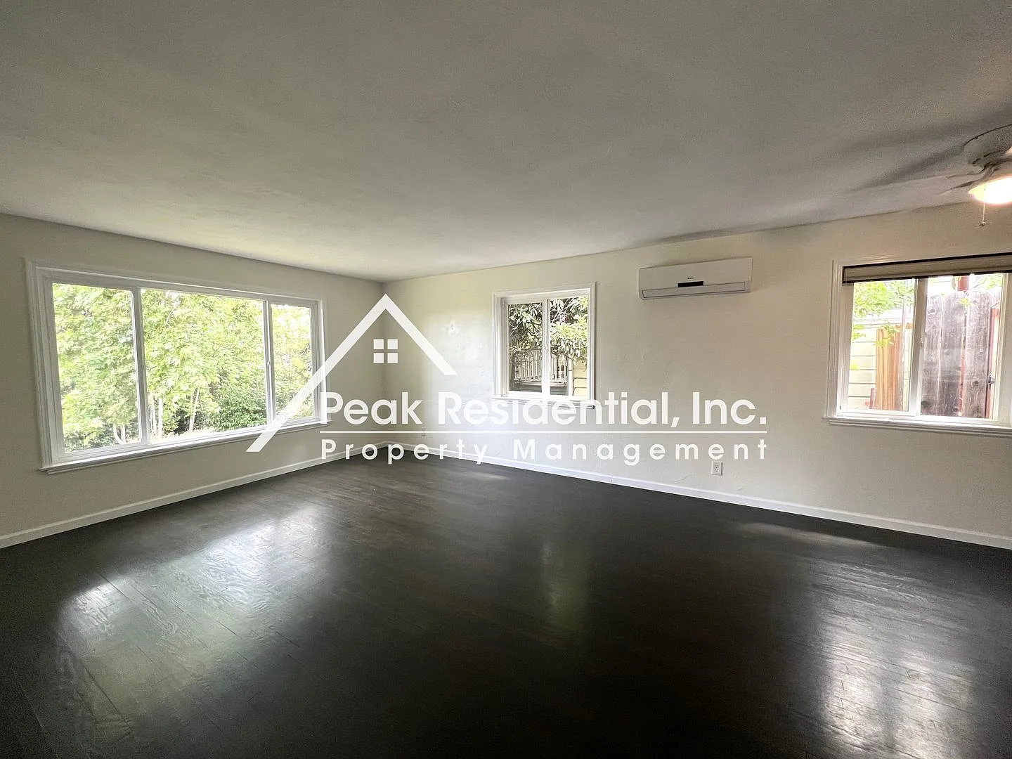 Updated 2bd/1ba Home In Historic Folsom! — Photo 4