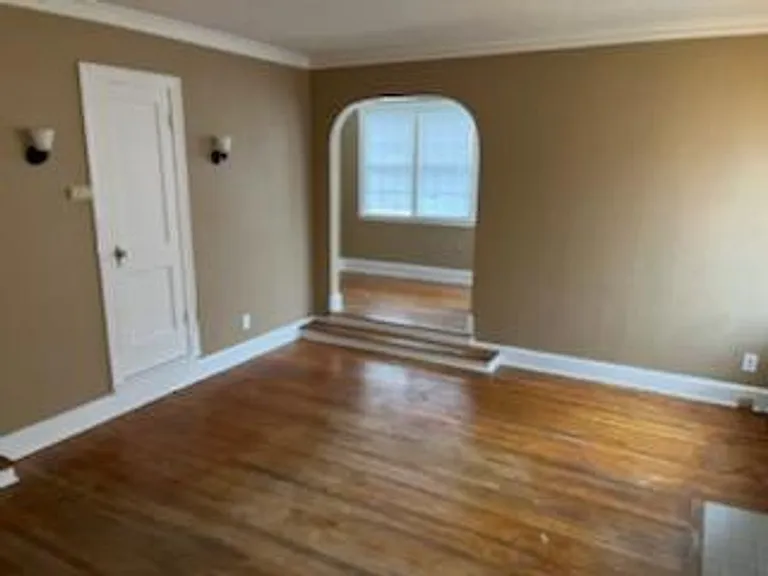1214 Wilson St — Photo 5