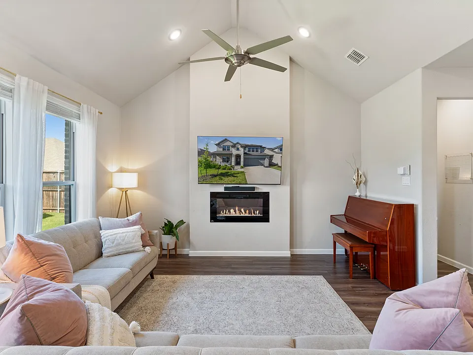 132 Chase Creek Dr