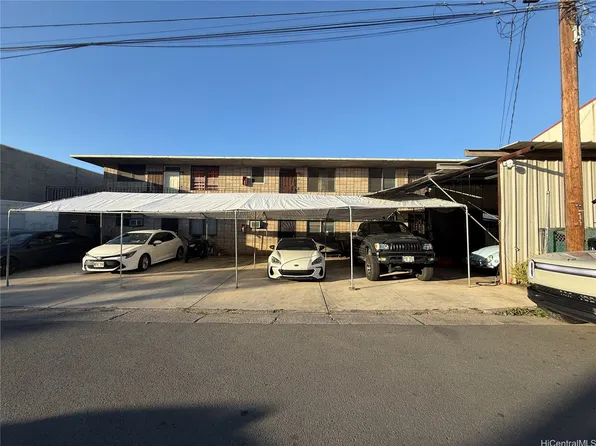 2135 Bannister Pl, Honolulu, HI 96819