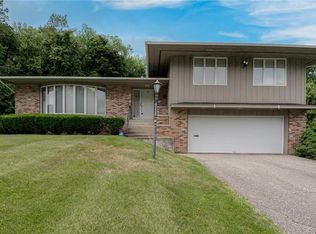 98 Ardsley Rd, Waterbury, CT 06708