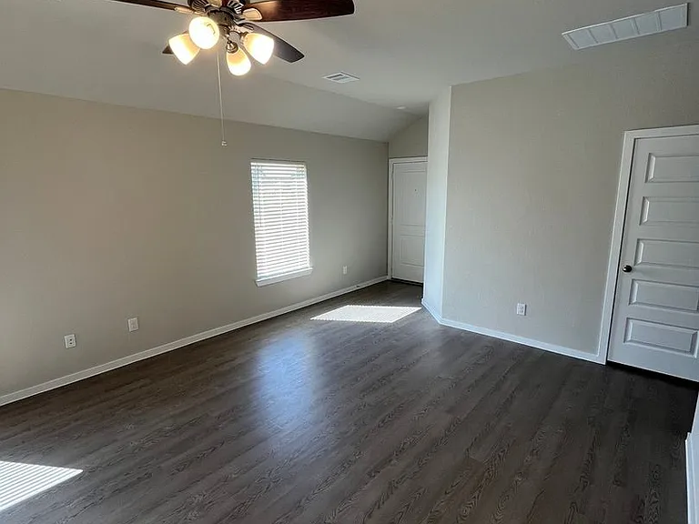 25553 Blossom Ct — Photo 5