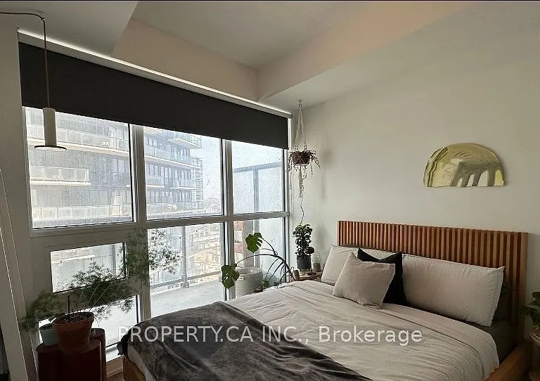 49 E Liberty St #1407 — Photo 17