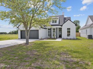 110 Gideon Rd, Youngsville, LA 70592