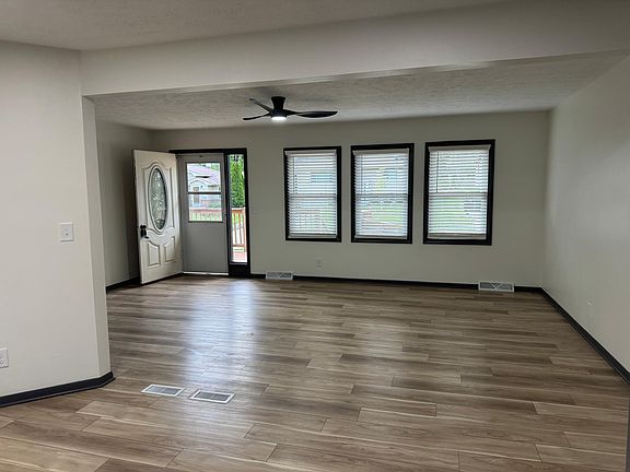 2nd image of 7907 Pasadena Ave
