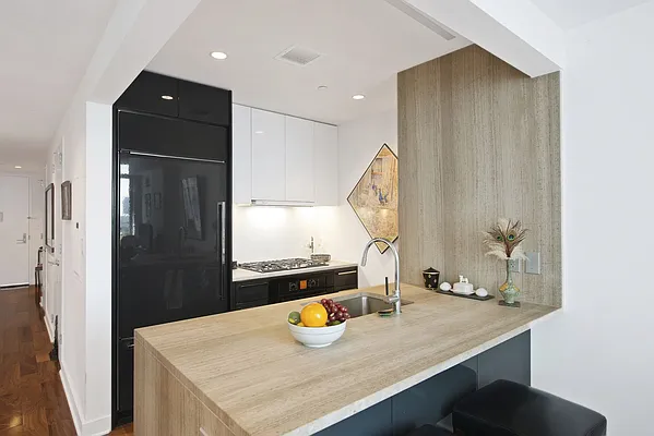 Rented by Compass | media 27