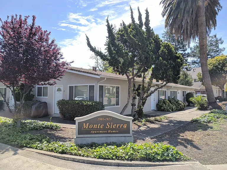 All Single Story Apartment Community — Photo 50