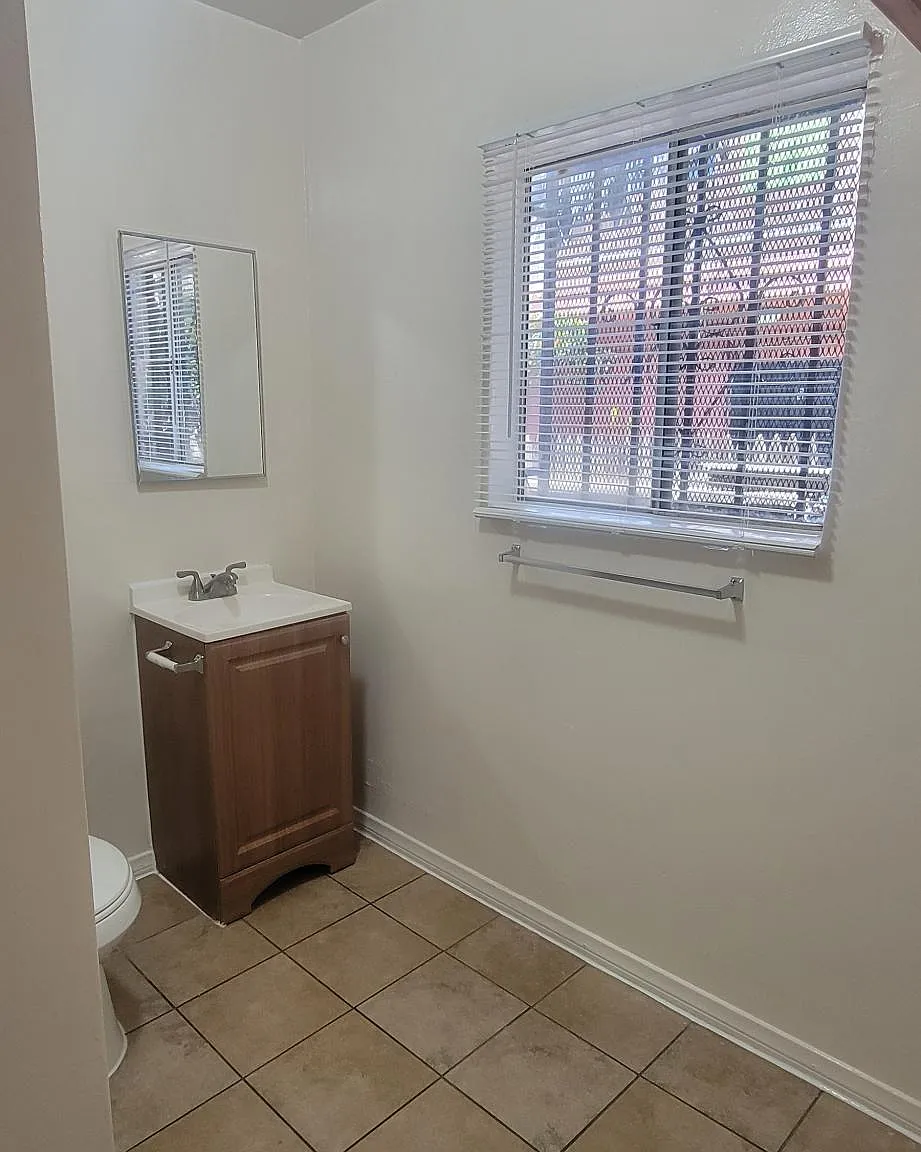 1 bed, 585 sqft, $1,750 — Photo 3
