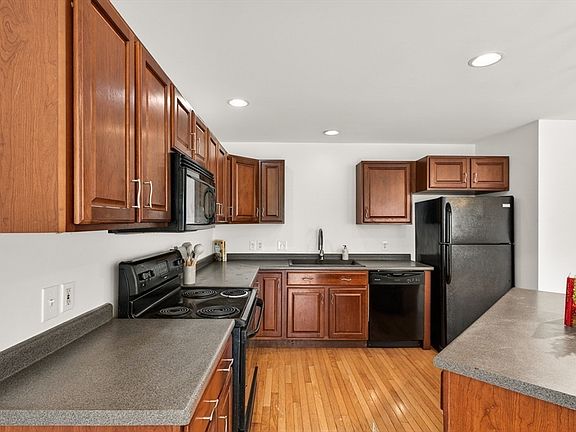 4th image of 173 Johnson St APT 5