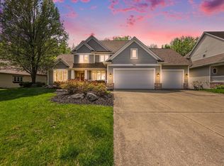 7903 Meadowood Dr, Hudsonville, MI 49426