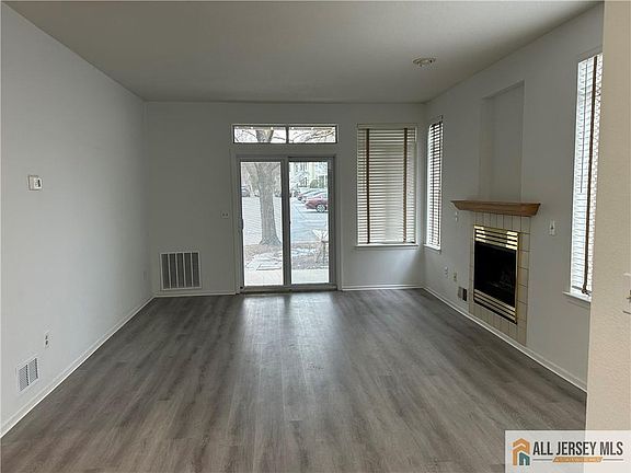 5th image of 65 Wentworth Rd