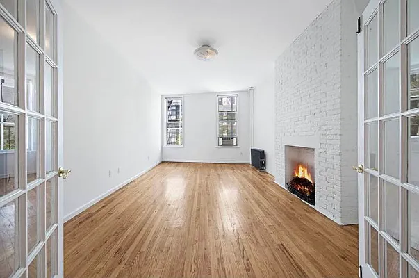 Rented by Esquire Management Corp | media 8