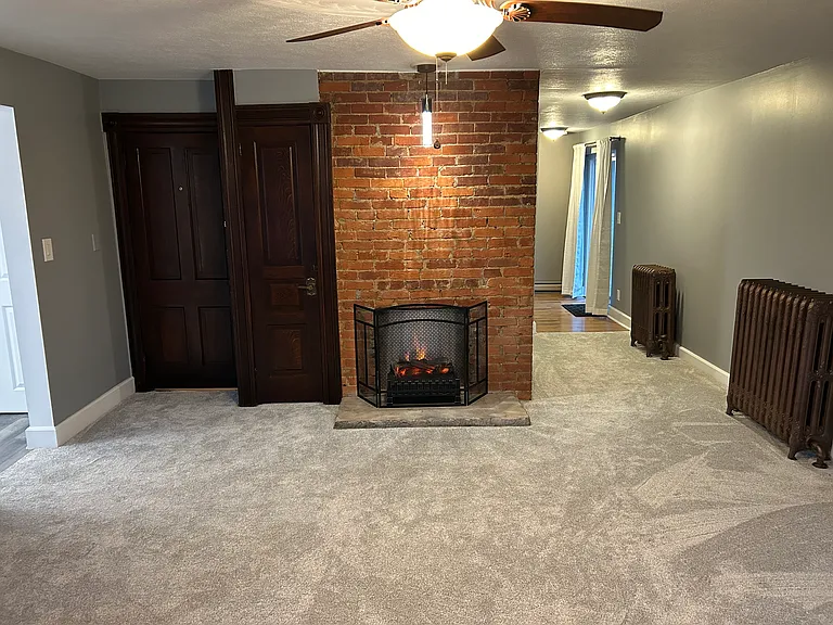 2-125 Coddington Pl #2 — Photo 4