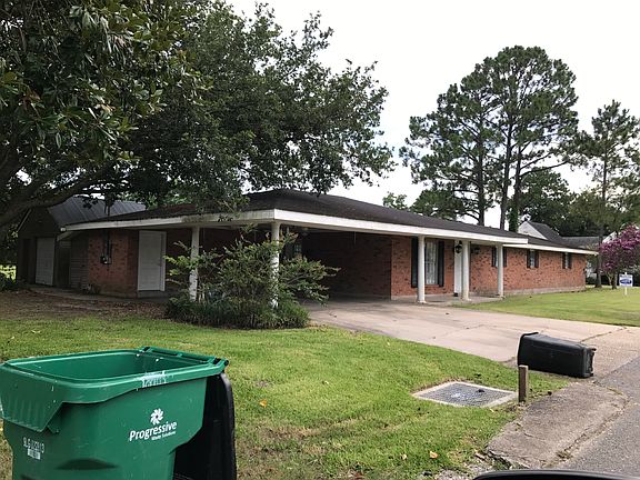 2nd image of 136 E 154th St